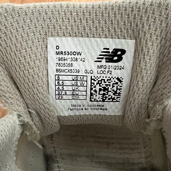 New Balance 530 Sneakers. Cream / Neutral - Women’s 6.5 - Picture 6 of 8
